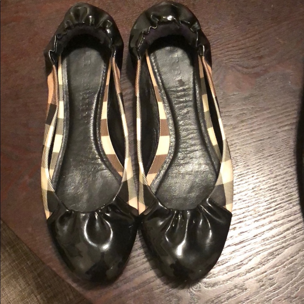 Burberry flats